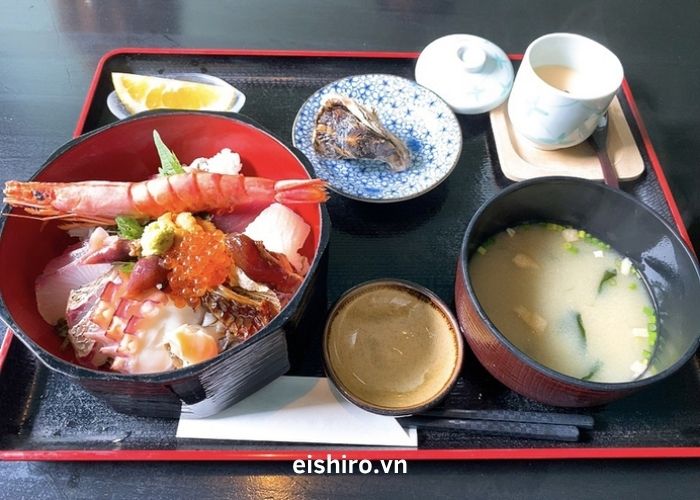 Thực đơn hải sản hấp dẫn