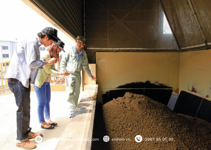 Nguồn đất sét đặc trưng tại Nhật Bản được xử lý và nung ở nhiệt độ trên 1.100°C