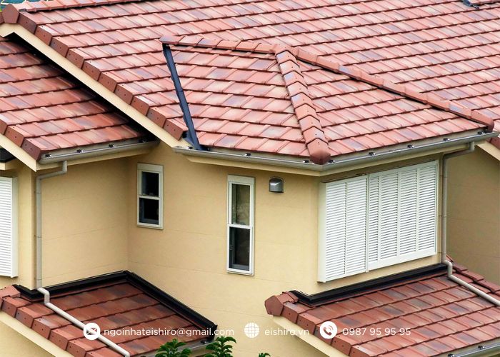 Lớp men của ngói Nhật nhập khẩu Eishiro được nung trực tiếp vào bề mặt ngói ở nhiệt độ cao